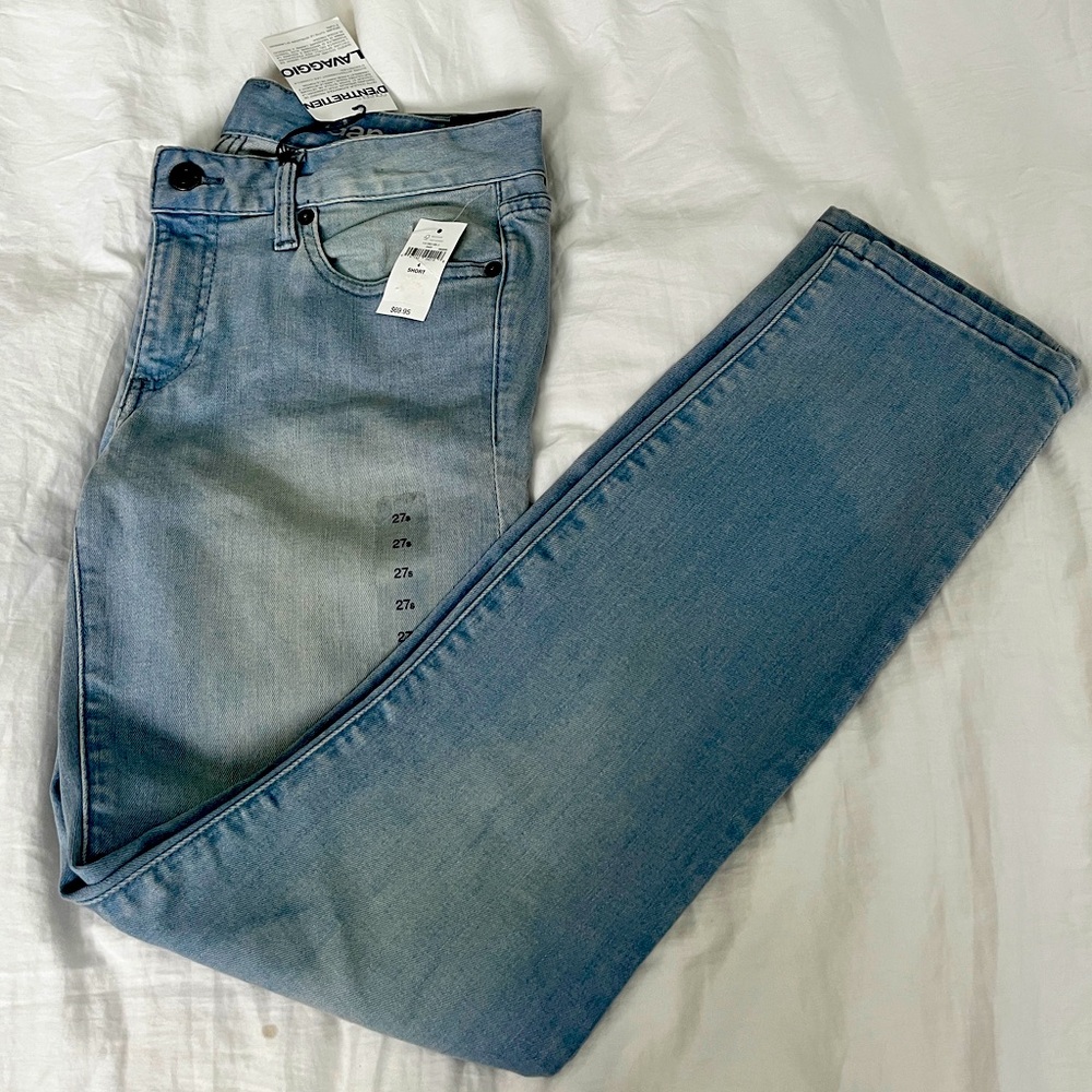 NWT Gap Women’s Always Skinny Light Wash size 27s  Jeans